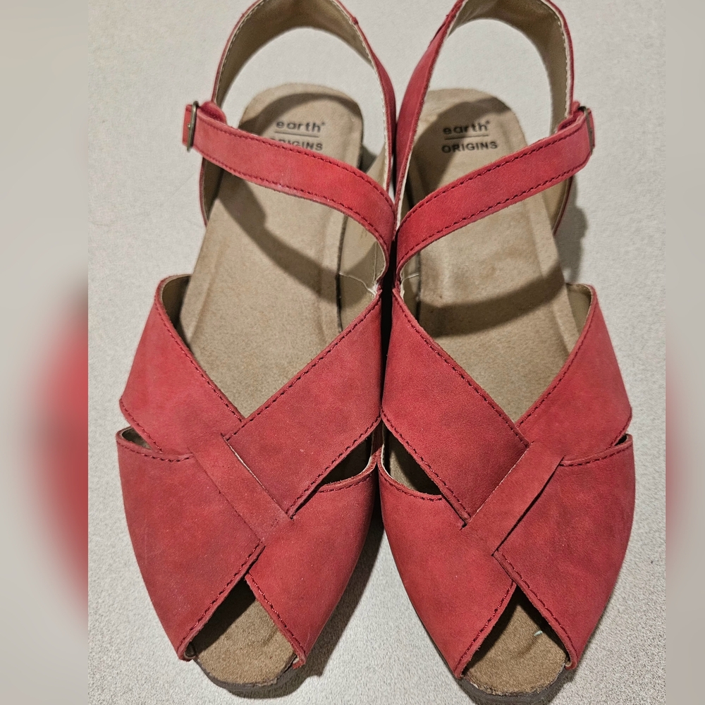 New Earth Origins Leather Sandals 10 Wide
